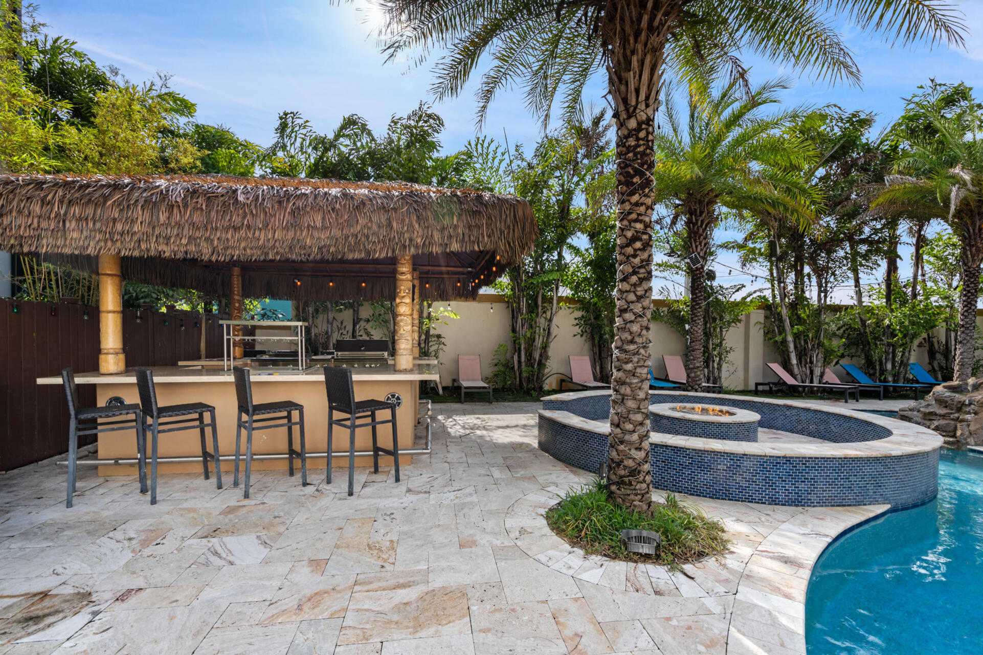 TIki Bar/BBQ/ Fire Pit