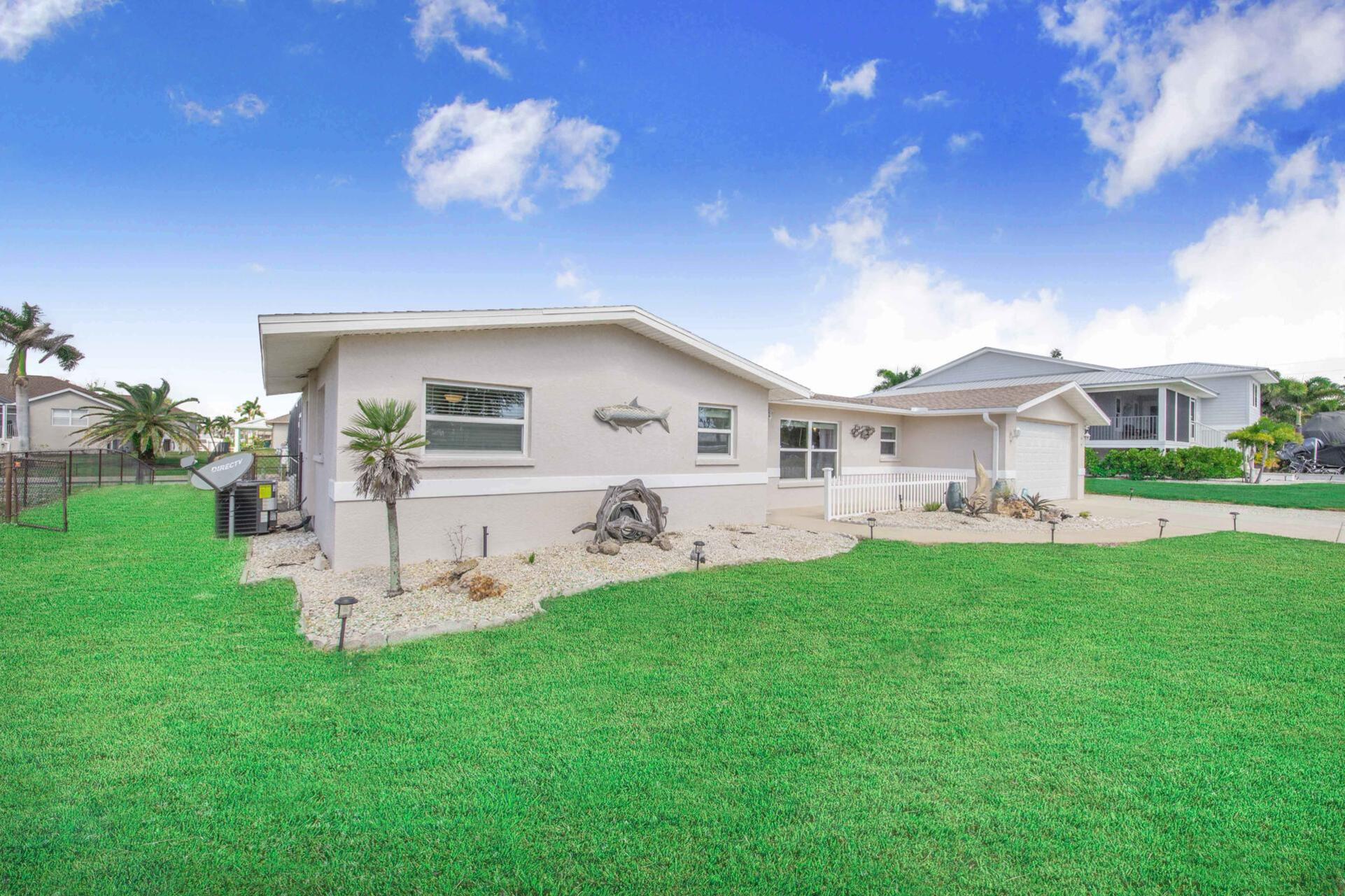 Beautiful 3 bedroom, 2 bathroom waterfront home with private pool & spa on Lemon Bay in Englewood