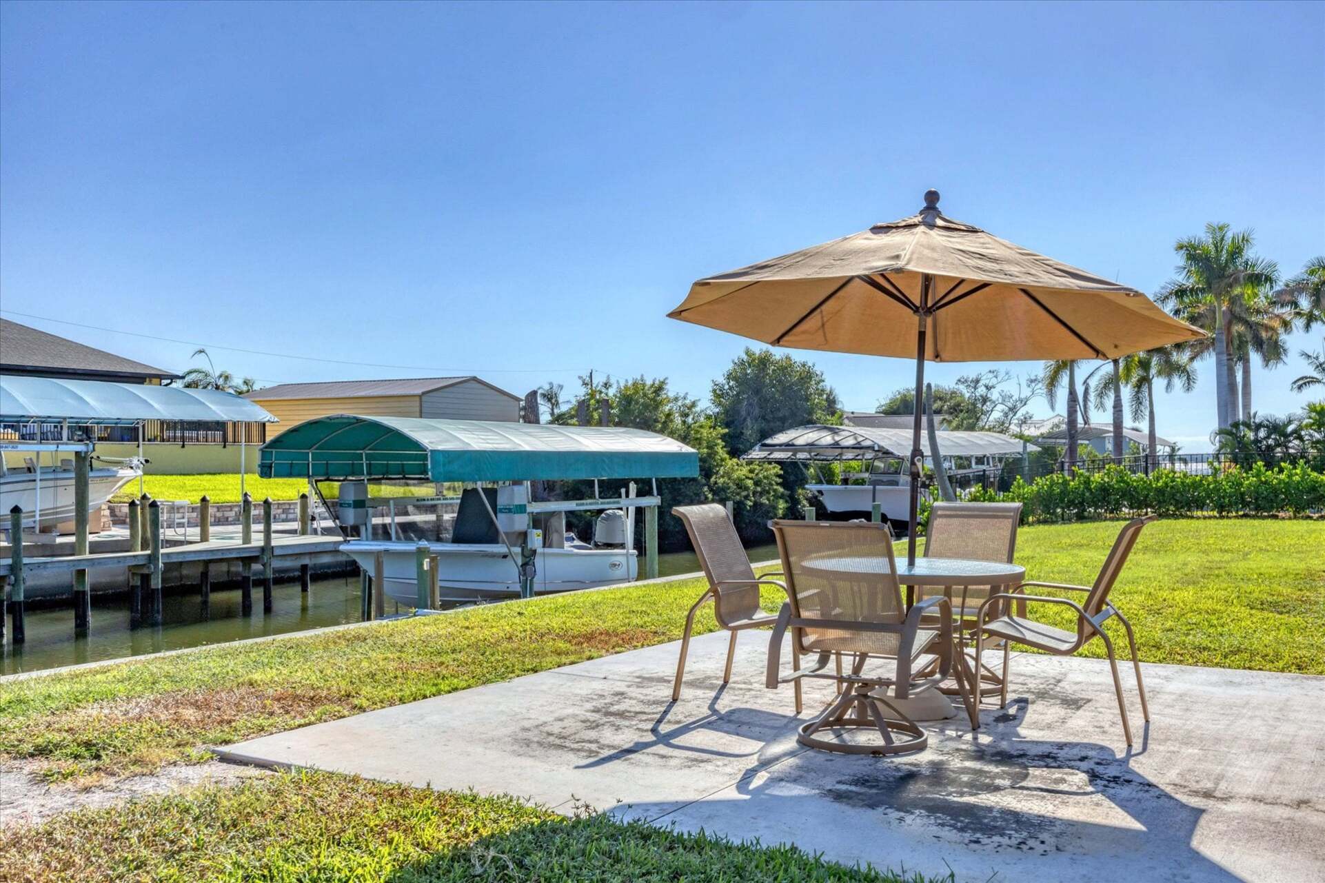 Outdoor dining overlooking canal