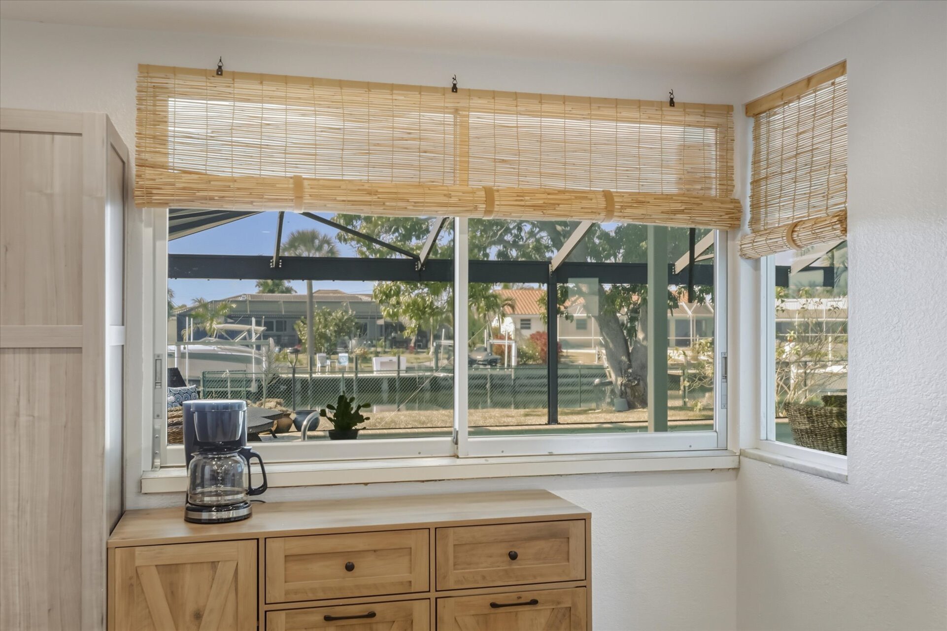 Coffee bar overlooking lanai and pool