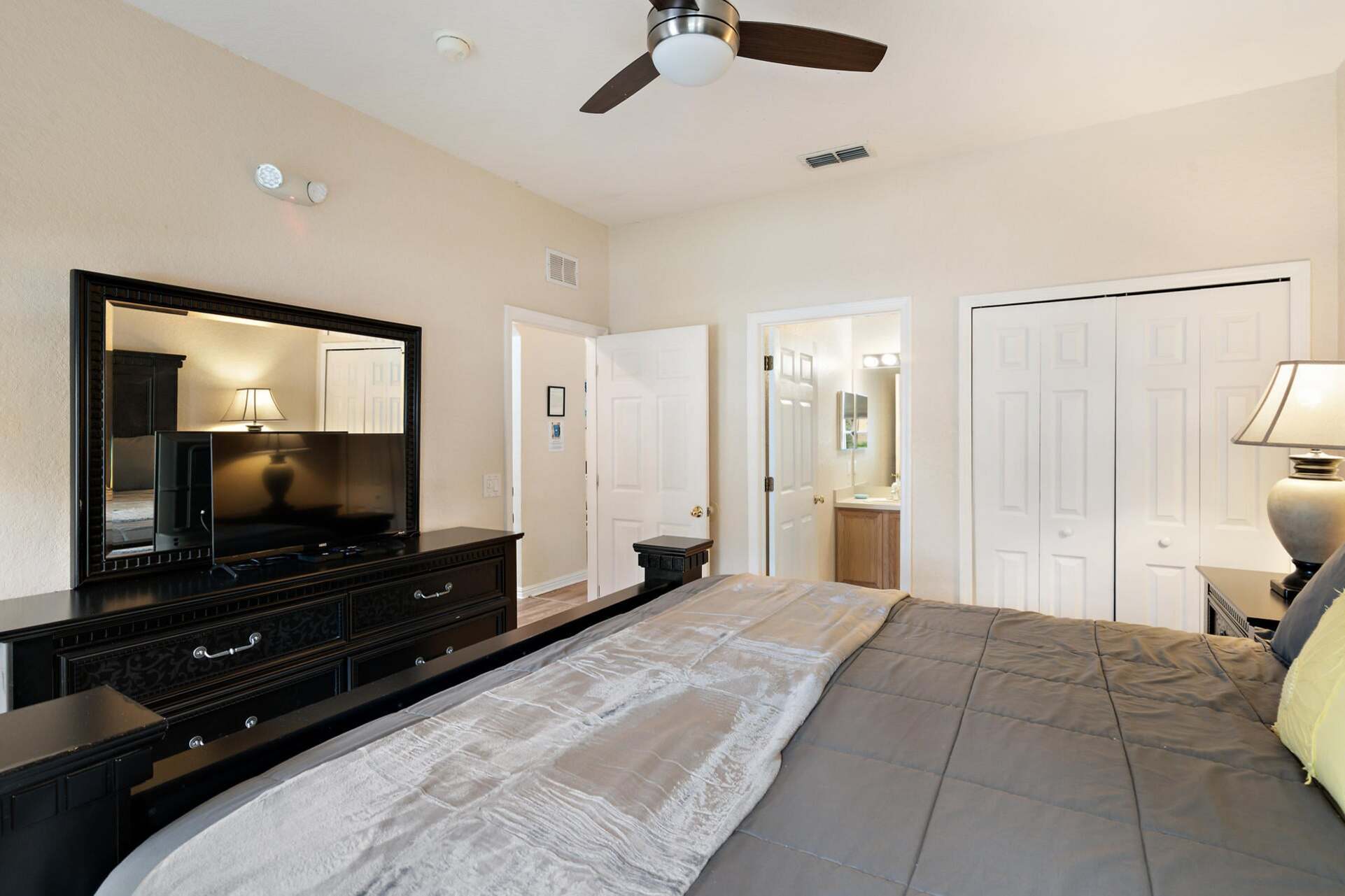 Master King Bedroom 1 Downstairs Attached Bathroom
32" Roku TV