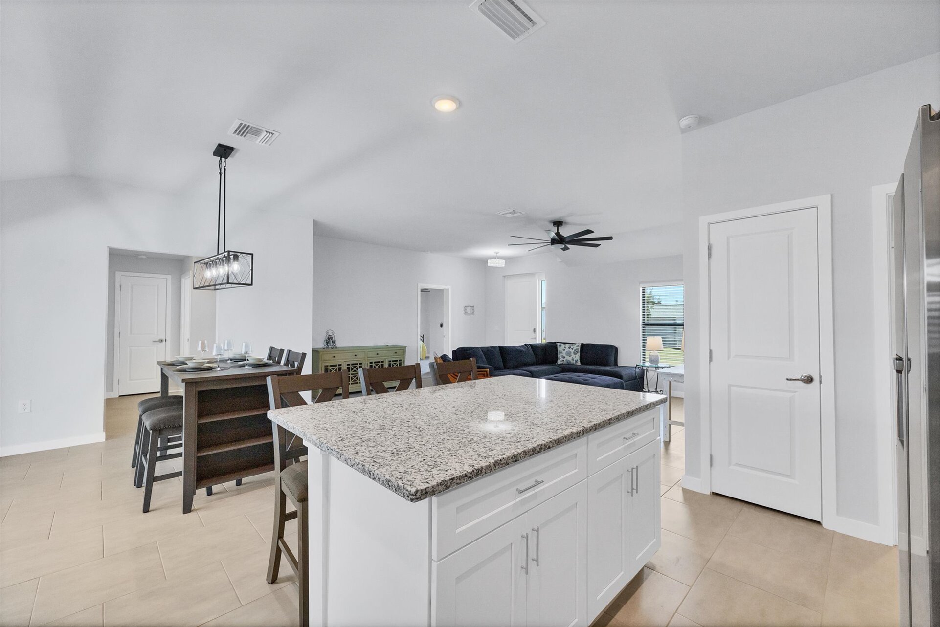 Fully-equipped kitchen