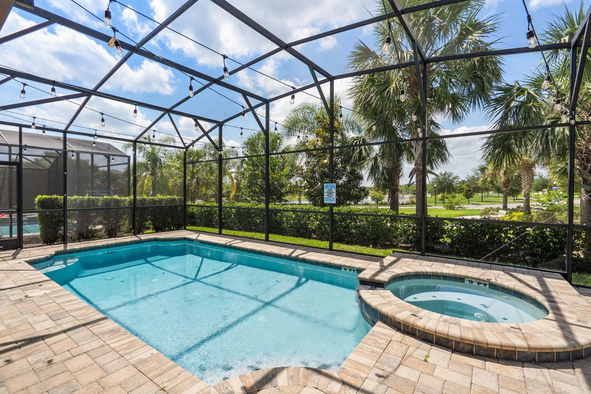 Pool / Spa Faces South