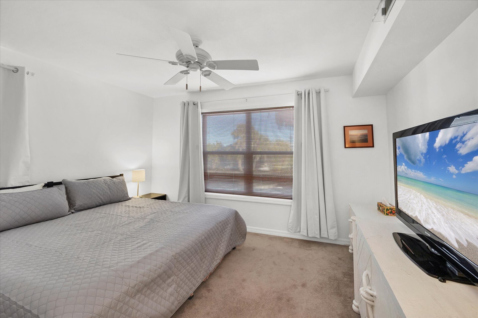 Guest bedroom with king bed